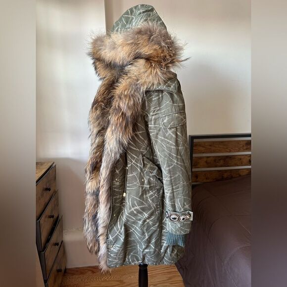 Marco Del Forte REAL FOX FUR Parka
Mona Lisa Abstract Green Made in Italy
S - M - Picture 10 of 16